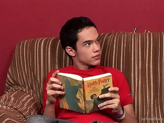 Hung teen Reads And bonks.wmv