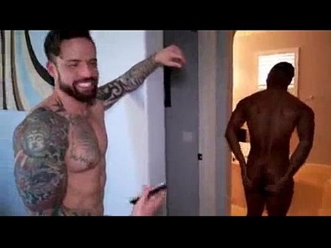 Tatuado Fudendo Negão Da Bunda Boa