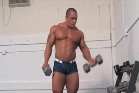 Muscle Wrestling