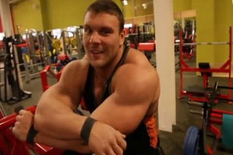 Ruso big (Russian Federation Muscle)
