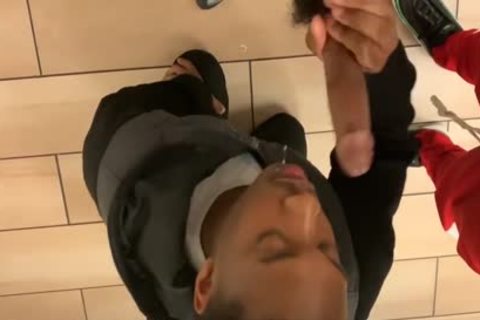 Reggie & ally Getting bj In Mall bathroom darksome Thug