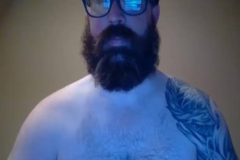 BEARDGAME227 LOOKIN FOR SOME penis