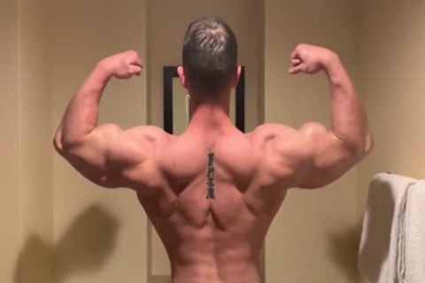 Daniel Carter In The Tub