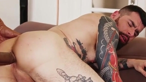 Tattooed slut acquires Barebacked By darksome penis