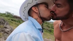 Argentinian Femboy Cowboy Takes Alex Barcelona’s plump cock unprotected