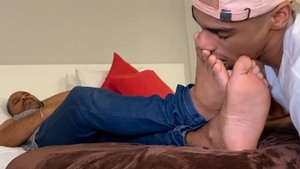 Latin men acquires Worshiped Feet