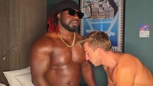 Mika Worships And Sucks Swole